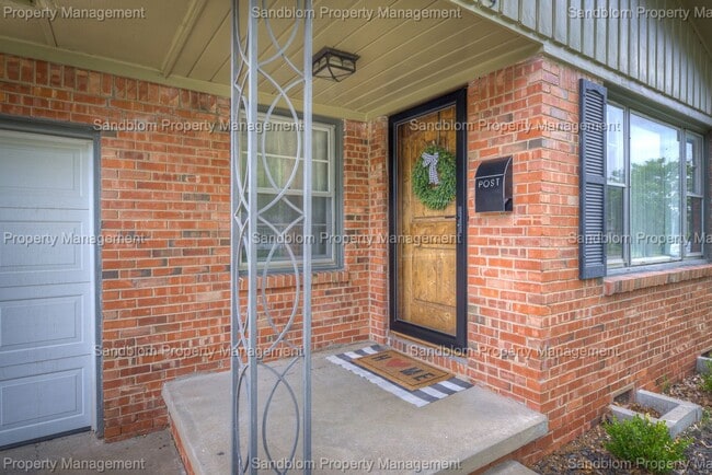 Building Photo - For Lease | Tulsa | 3 Bedroom, 1 Bath | $1...