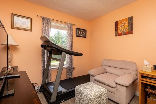 Building Photo - Updated 3 Bedroom 2.5Bath Townhouse in Harrisonburg
