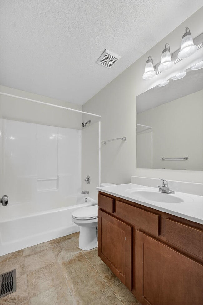 Building Photo - 320 E 29th St