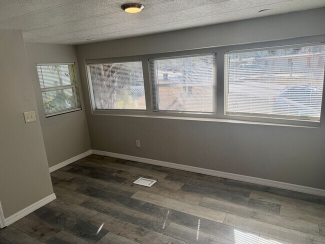 Building Photo - 7213 Harney Rd