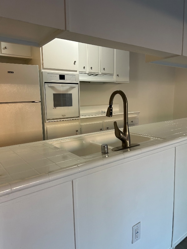 Building Photo - 10200 De Soto Ave