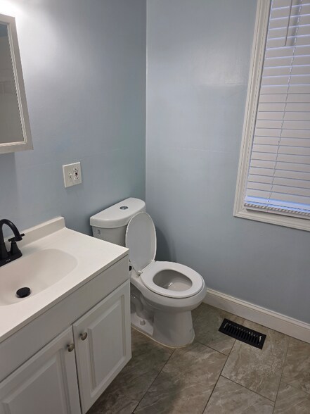 Building Photo - 102 Mt Pleasant Ave