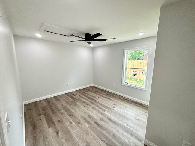Building Photo - 87 Bluegrass Rd