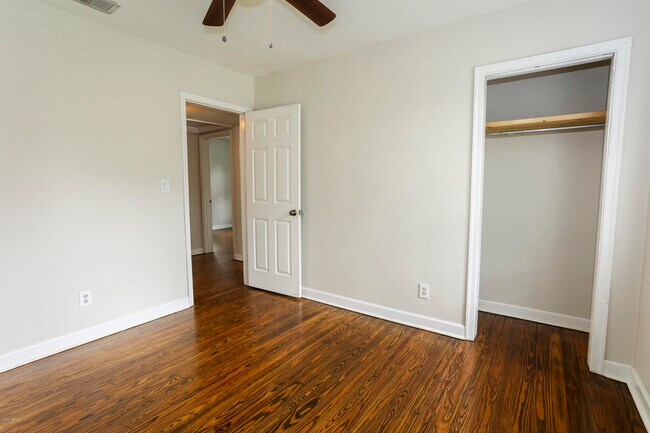 Building Photo - 1077 Talbot Ave