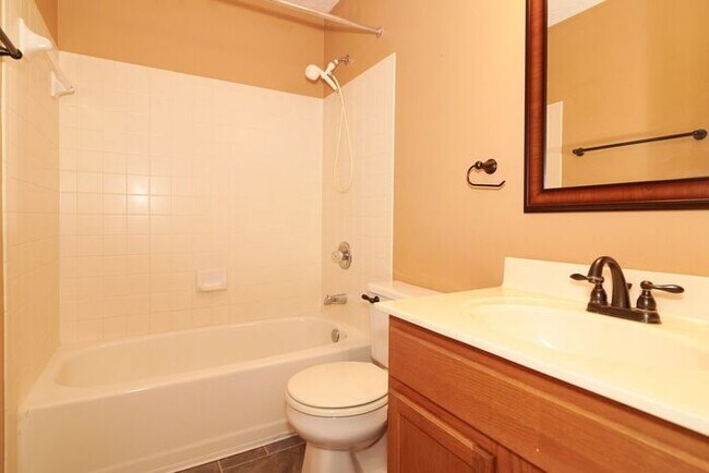 Building Photo - Lovely 3 Bedroom Home with Pond View