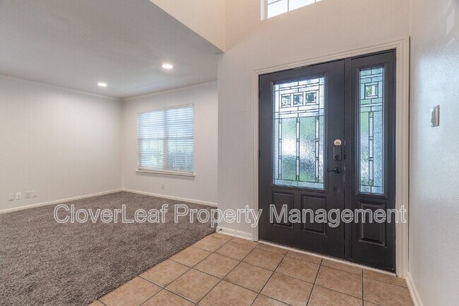 Building Photo - 108 Snowberry Dr