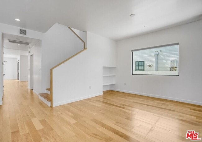 Building Photo - 3641 Greenwood Ave