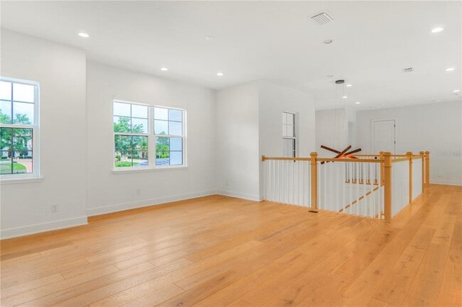 Building Photo - 15023 Pendio Dr