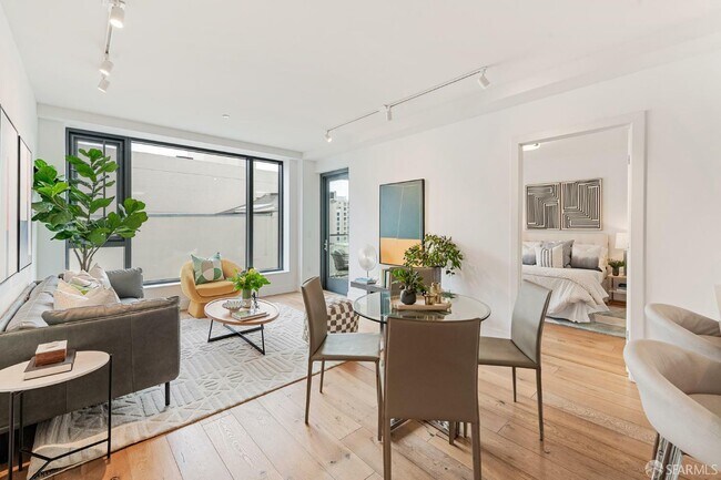 Building Photo - 1450 Franklin St