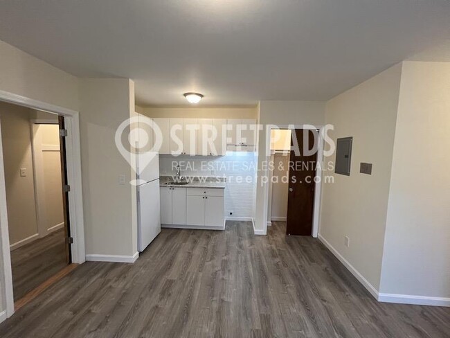 Building Photo - 1 bedroom in Boston MA 02130