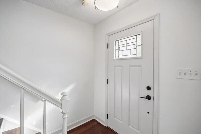 Building Photo - 401 Defoors Landing NW
