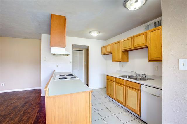 Building Photo - 6901 Sandybrook Dr