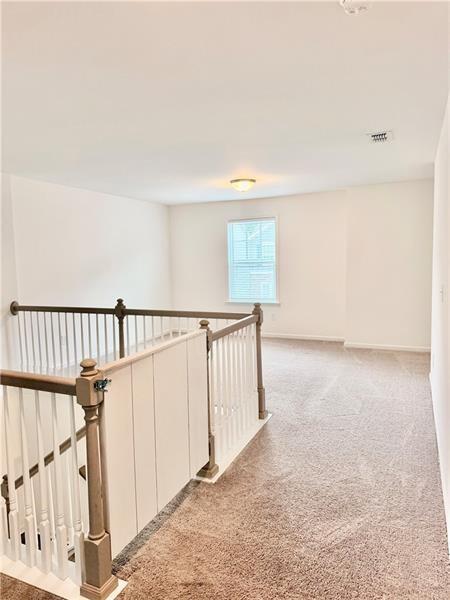 Building Photo - 215 Foxhill Dr