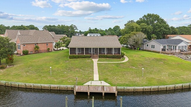 Building Photo - Private Dock Waterfront! Beautiful 3BR/2BA Gem in Fairfield Harbour!
