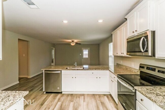 Building Photo - Coming Soon!