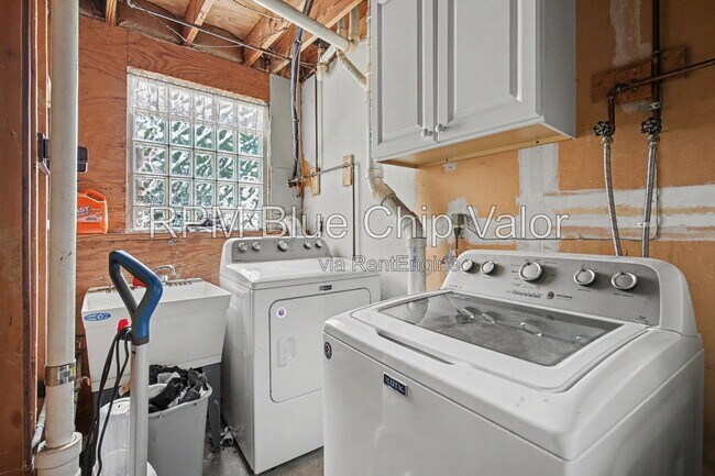 Building Photo - 11674 Greenhaven Ct