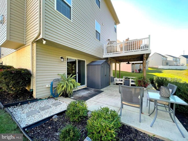 Building Photo - 519 Gate Dancer Ct