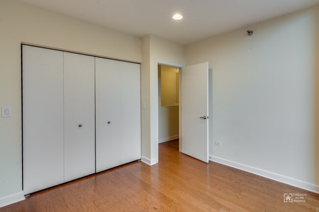 Building Photo - 1841 S Calumet Ave