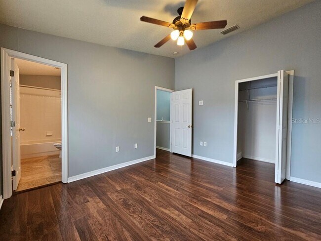 Building Photo - 1404 Blue Magnolia Rd