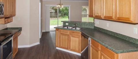 Building Photo - 1282 Summit Oaks Dr E