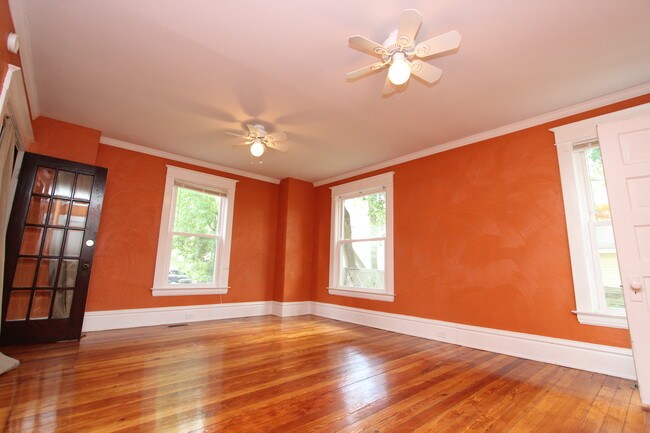 Building Photo - 1430 Sherman St SE