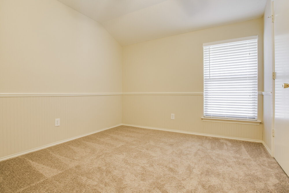 Building Photo - 719 Nightingale Cir