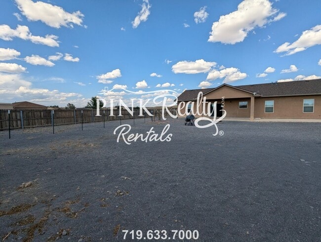 Building Photo - 1325 N Challenger Pl