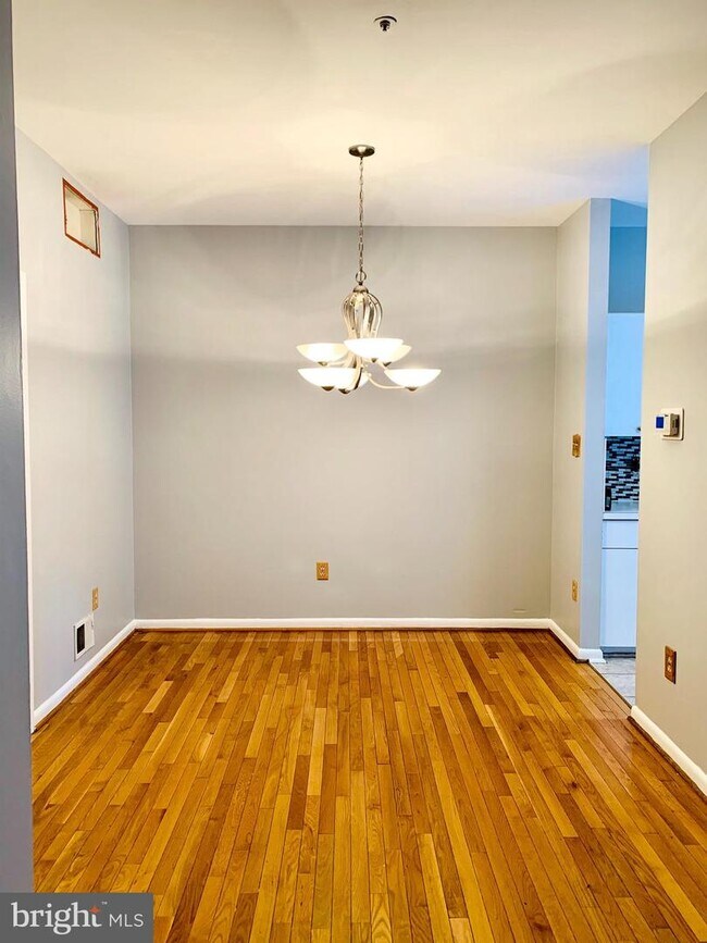 Building Photo - 18164 Royal Bonnet Cir