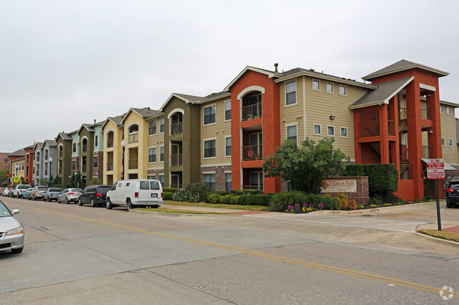 Primary Photo - Villas on Sixth Apartment Homes