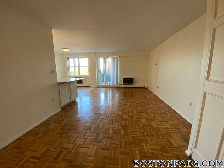 Building Photo - 185 Freeman St