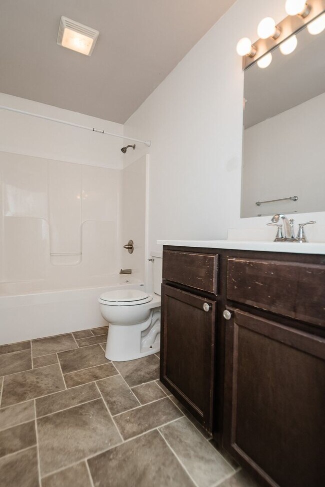 Building Photo - 397 Plymouth Rd