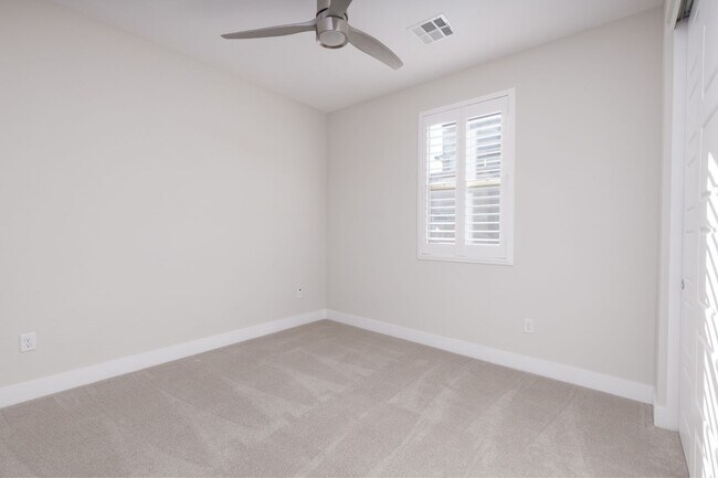 Building Photo - Luxury Summerlin/Affinity townhome