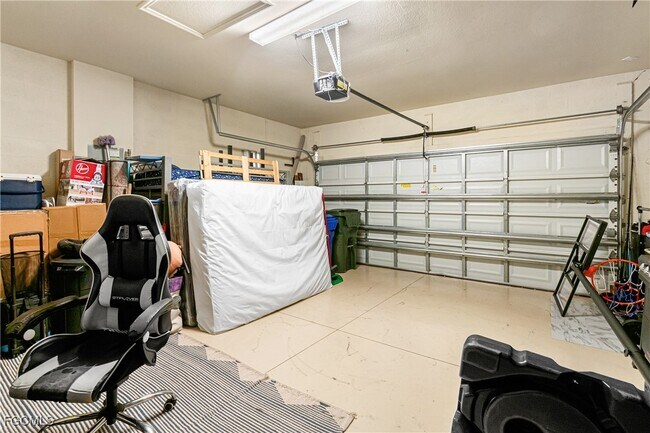 Building Photo - 11656 Eros Rd