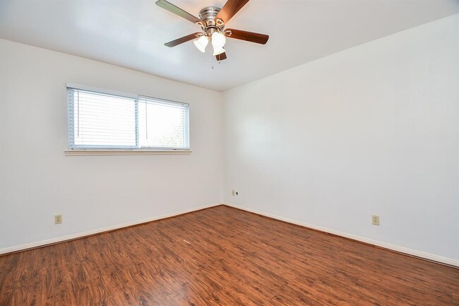 Building Photo - 14535 Still Meadow Dr