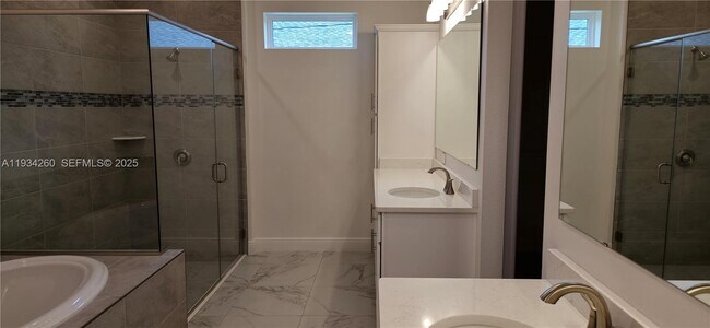 Building Photo - 4650 SW Quezon St