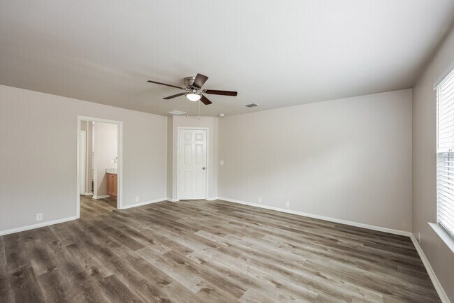 Building Photo - 10875 Rustic Cedar