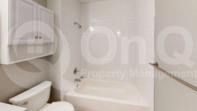 Building Photo - 3014 Tres Logos Ln