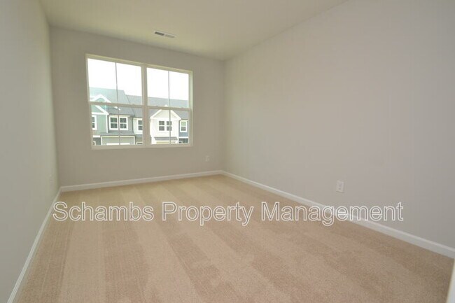 Building Photo - 1226 Bessie Ct
