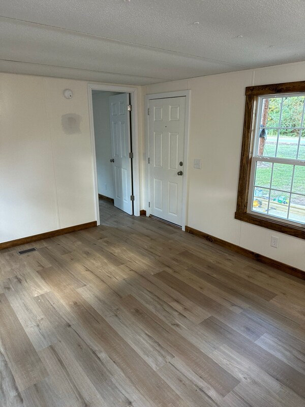 Building Photo - 5281 Old Richmond Rd