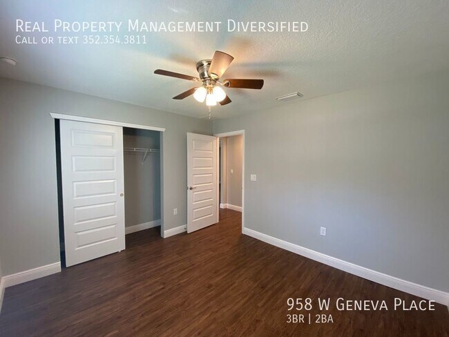 Building Photo - 958 W Geneva Pl