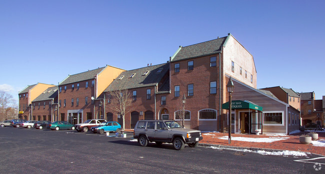 Primary Photo - 223 Stevens St