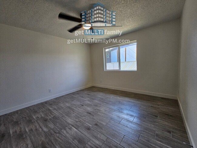 Building Photo - 2535 W Missouri Ave