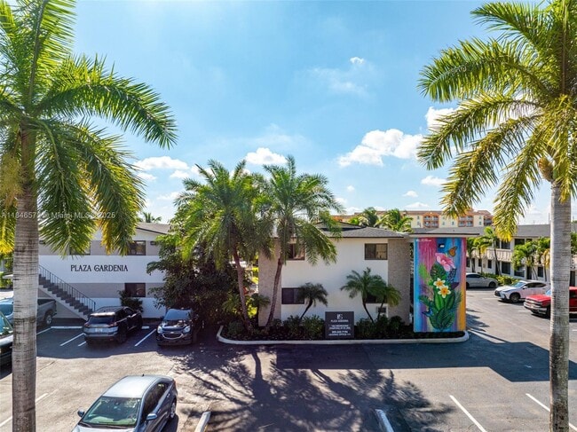Building Photo - 1330 W 29th St