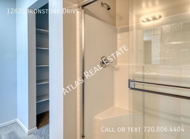 Building Photo - 4 WEEKS FREE RENT IF MOVED IN BY 4/15! Mod...