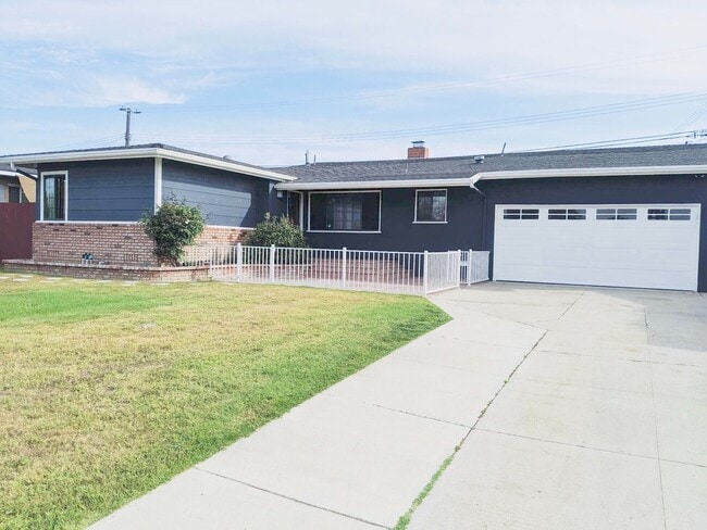 Building Photo - 10242 Tyhurst Rd