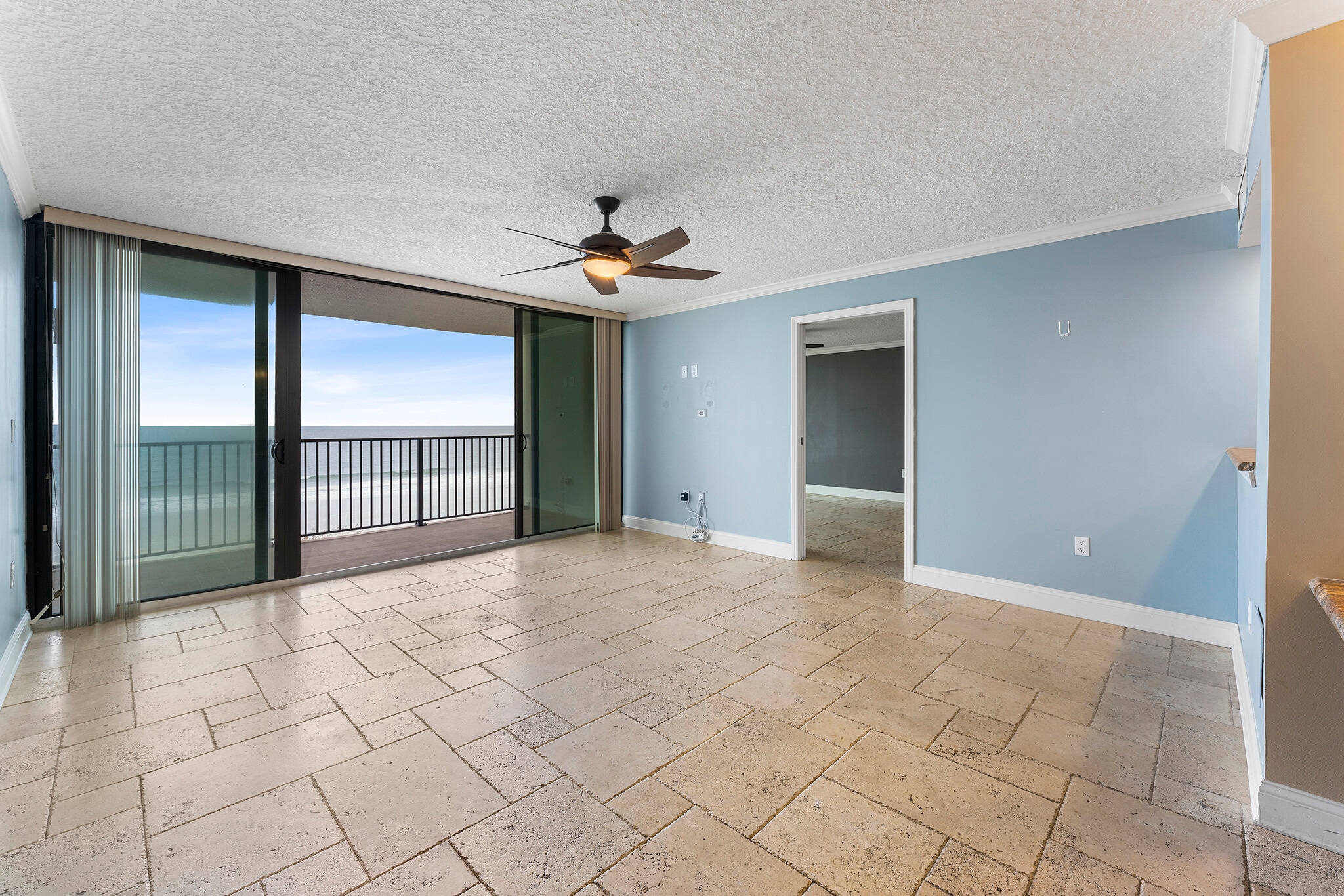 Building Photo - 2200 Ocean Dr S