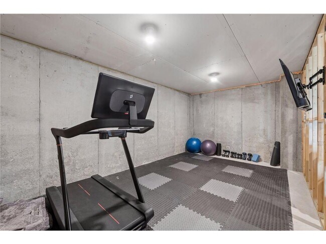 Building Photo - 4392 Millstone Dr