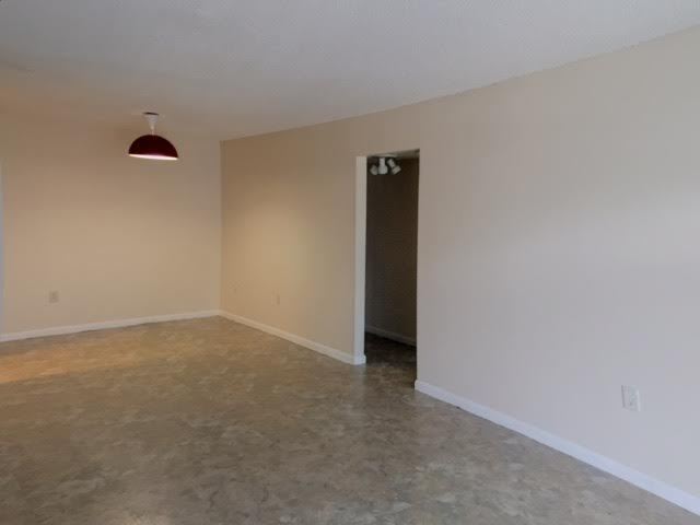 Building Photo - 304 Cherokee Ct