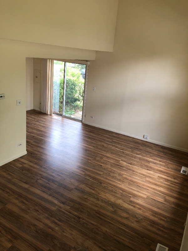 Building Photo - 263 Acorn Dr