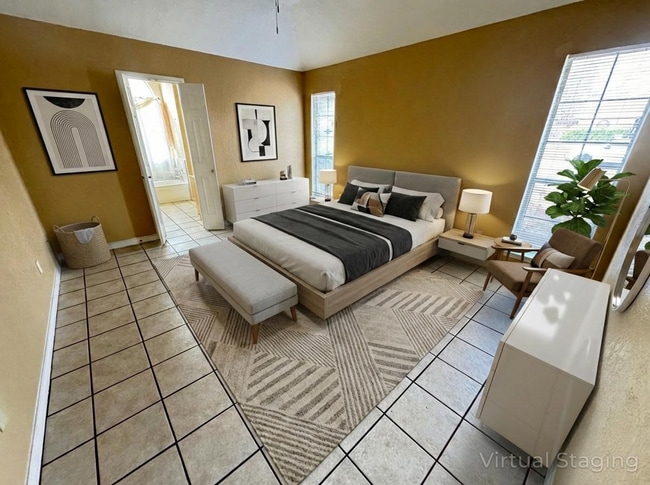 Building Photo - 2402 Simone Dr